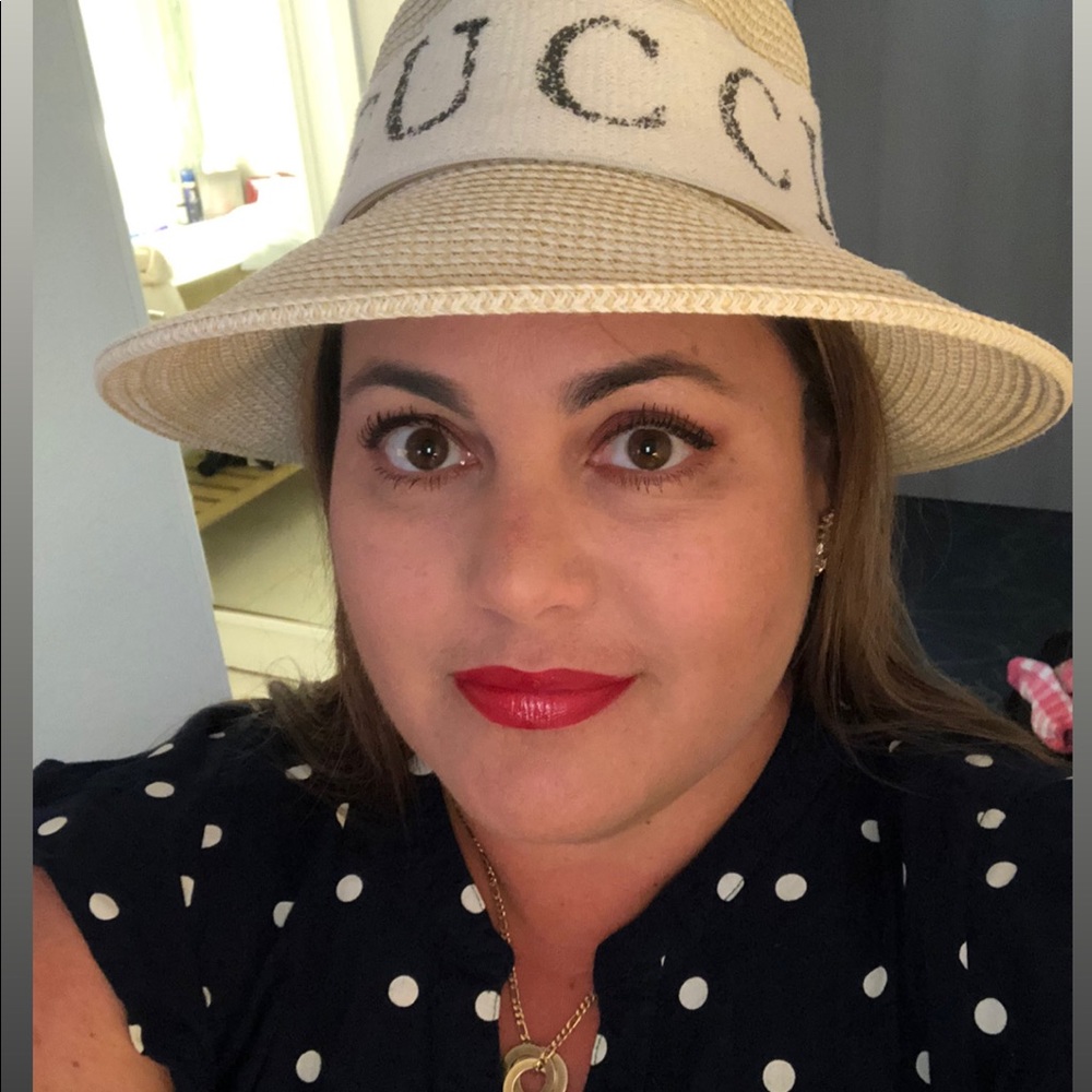 Meet your Posher, Christina